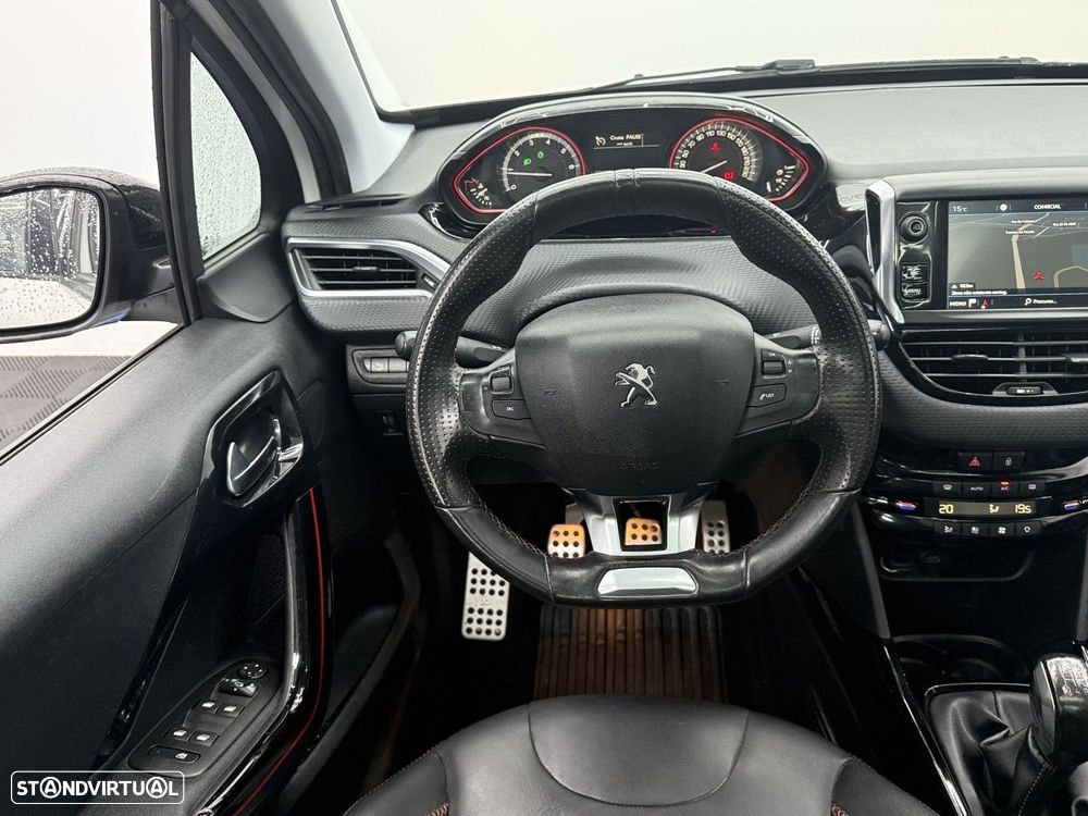 Peugeot 2008 1.2 PureTech GT Line - 23