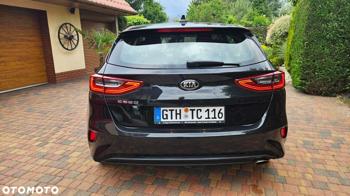 Kia Ceed - 8