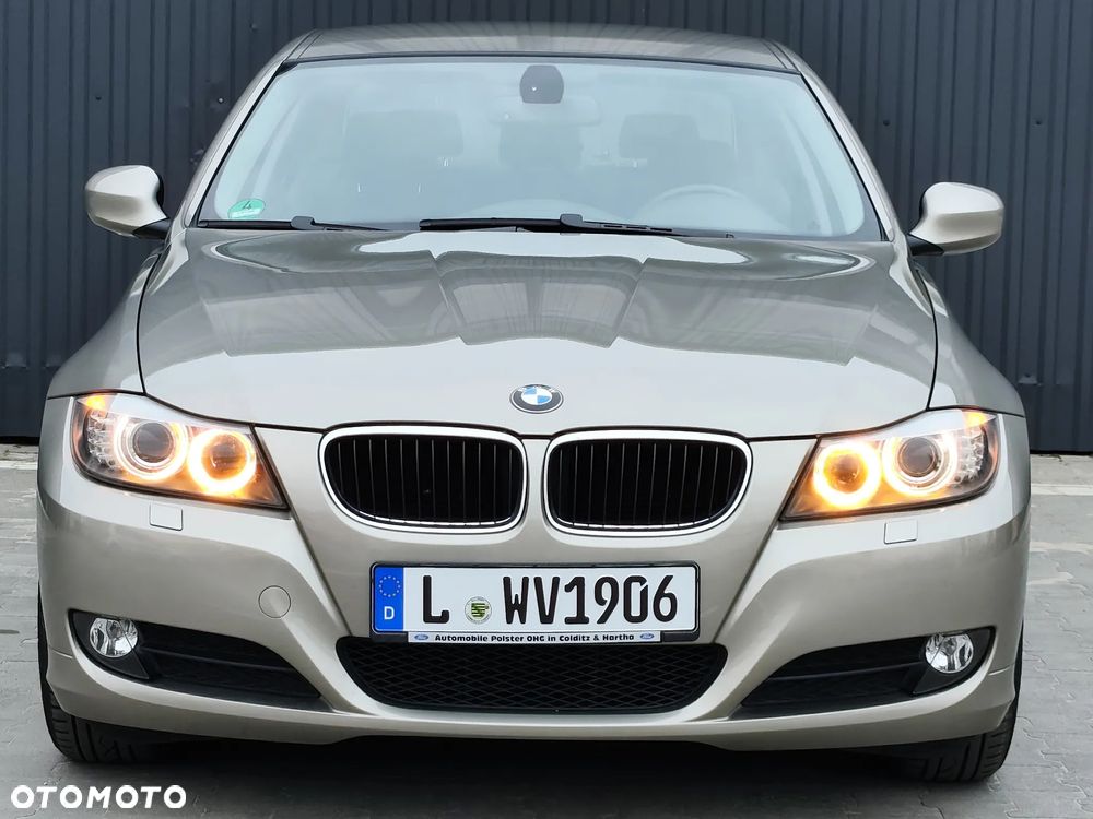 BMW Seria 3 318i Edition Exclusive - 21
