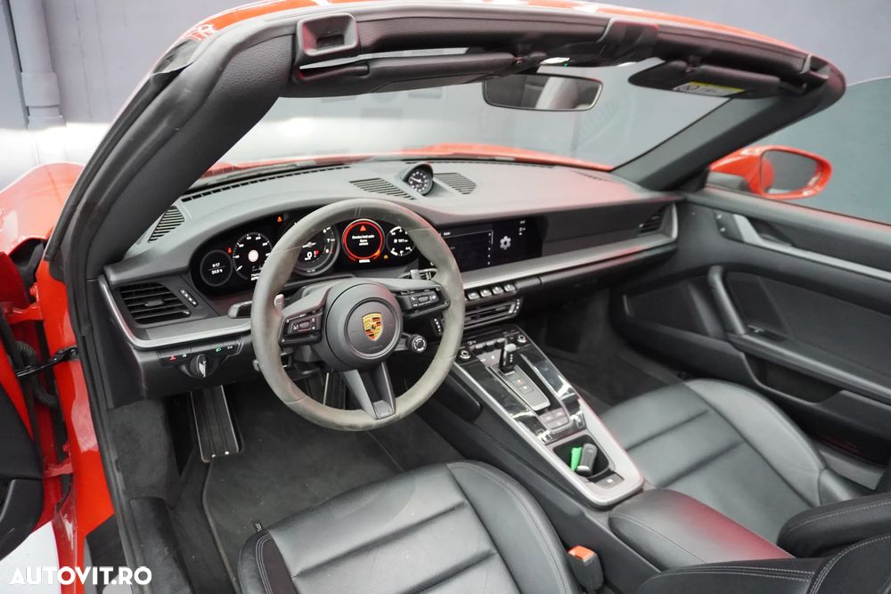 Porsche 911 Carrera PDK - 16