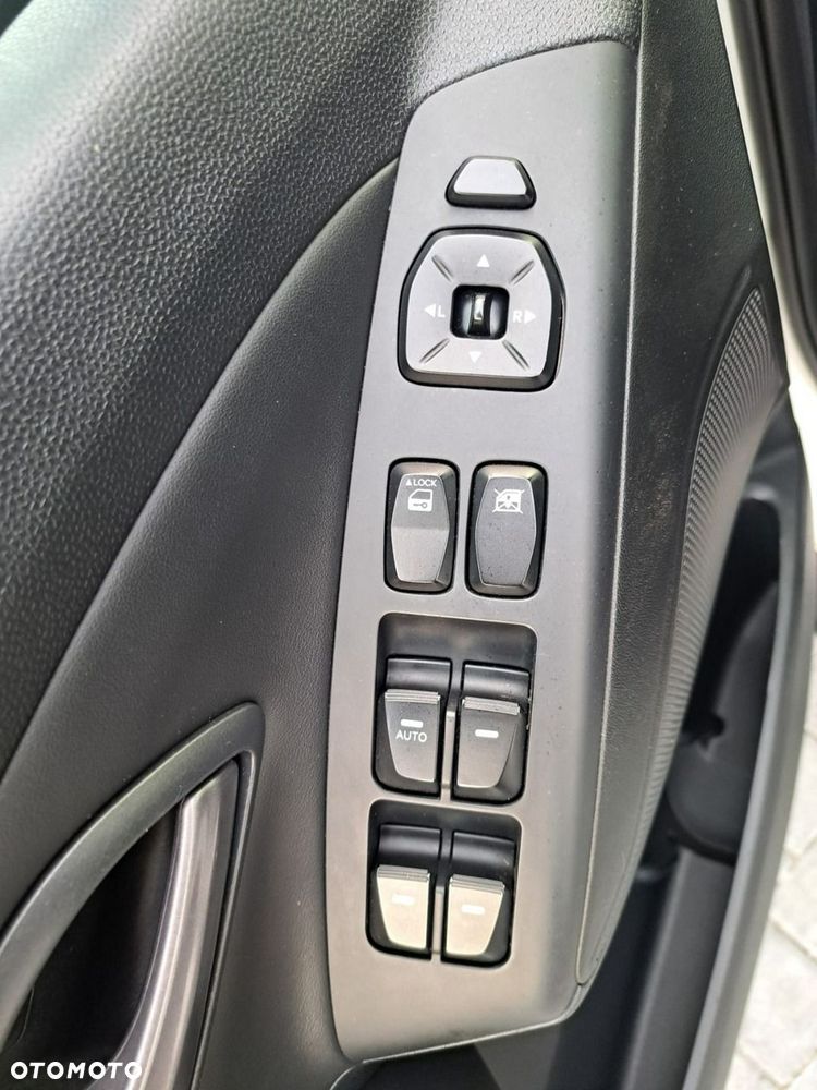 Hyundai ix35 2.0 CRDi 4WD Premium - 25