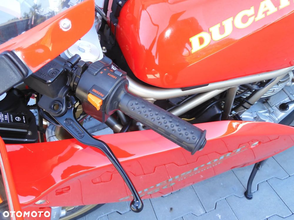 Ducati 750 - 27