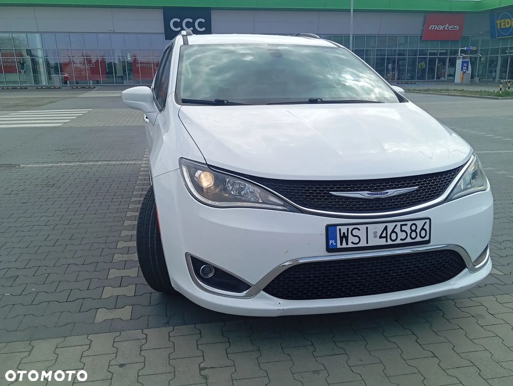 Chrysler Pacifica - 14