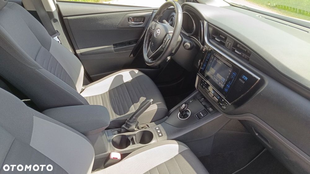 Toyota Auris Hybrid 135 Premium - 9