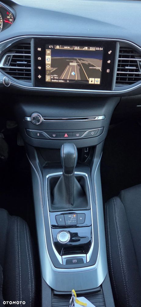 Peugeot 308 - 13