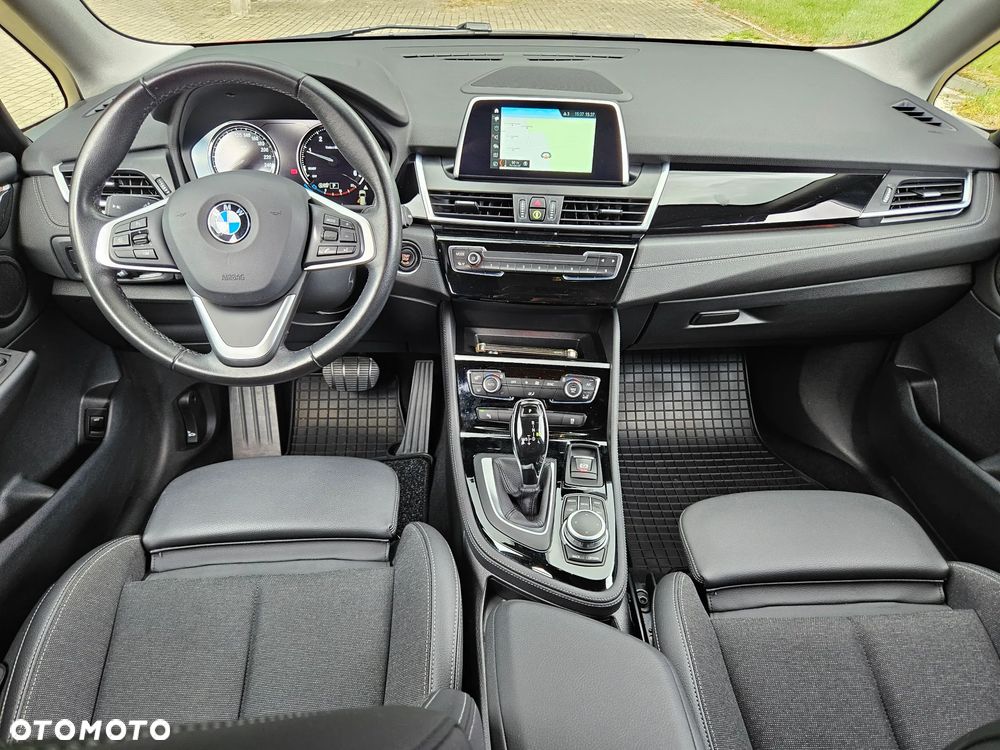 BMW Seria 2 218d Luxury Line - 23