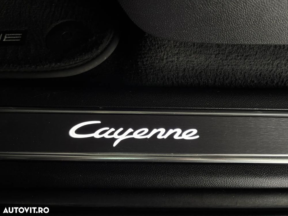 Porsche Cayenne Coupe Tiptronic S - 17