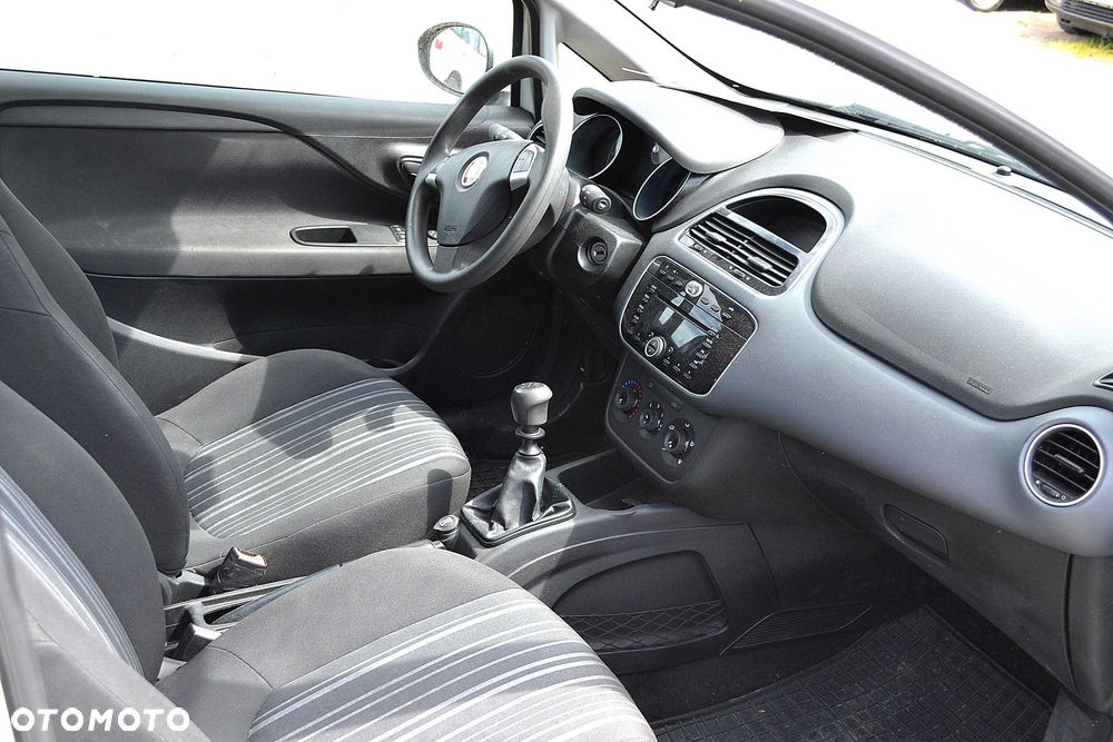 Fiat Grande Punto - 8