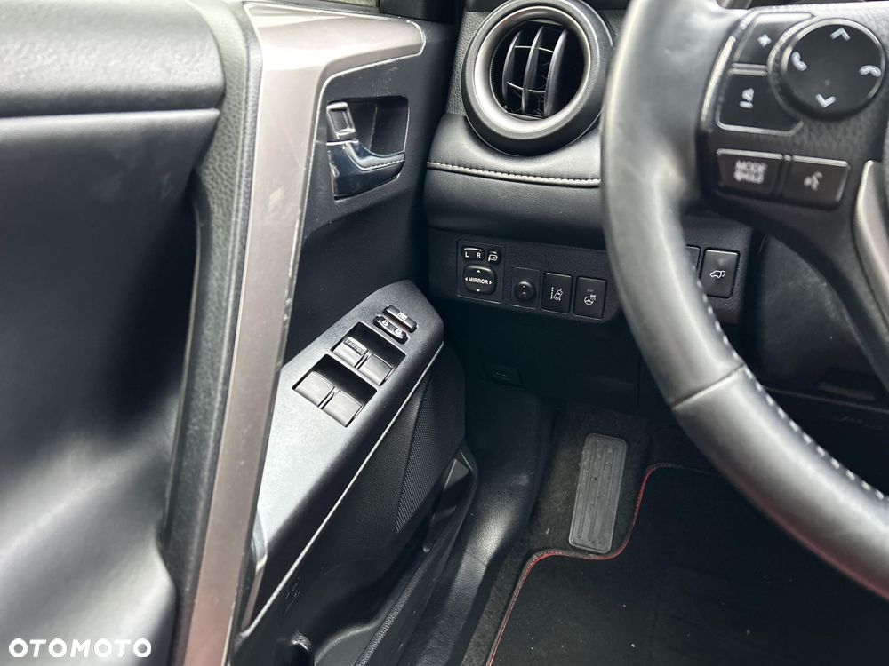 Toyota RAV4 - 16