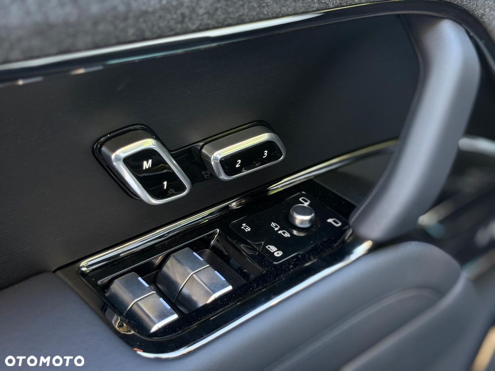 Land Rover Range Rover Sport D350 Autobiography - 18