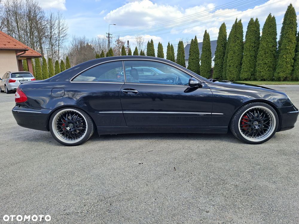 Mercedes-Benz CLK - 8