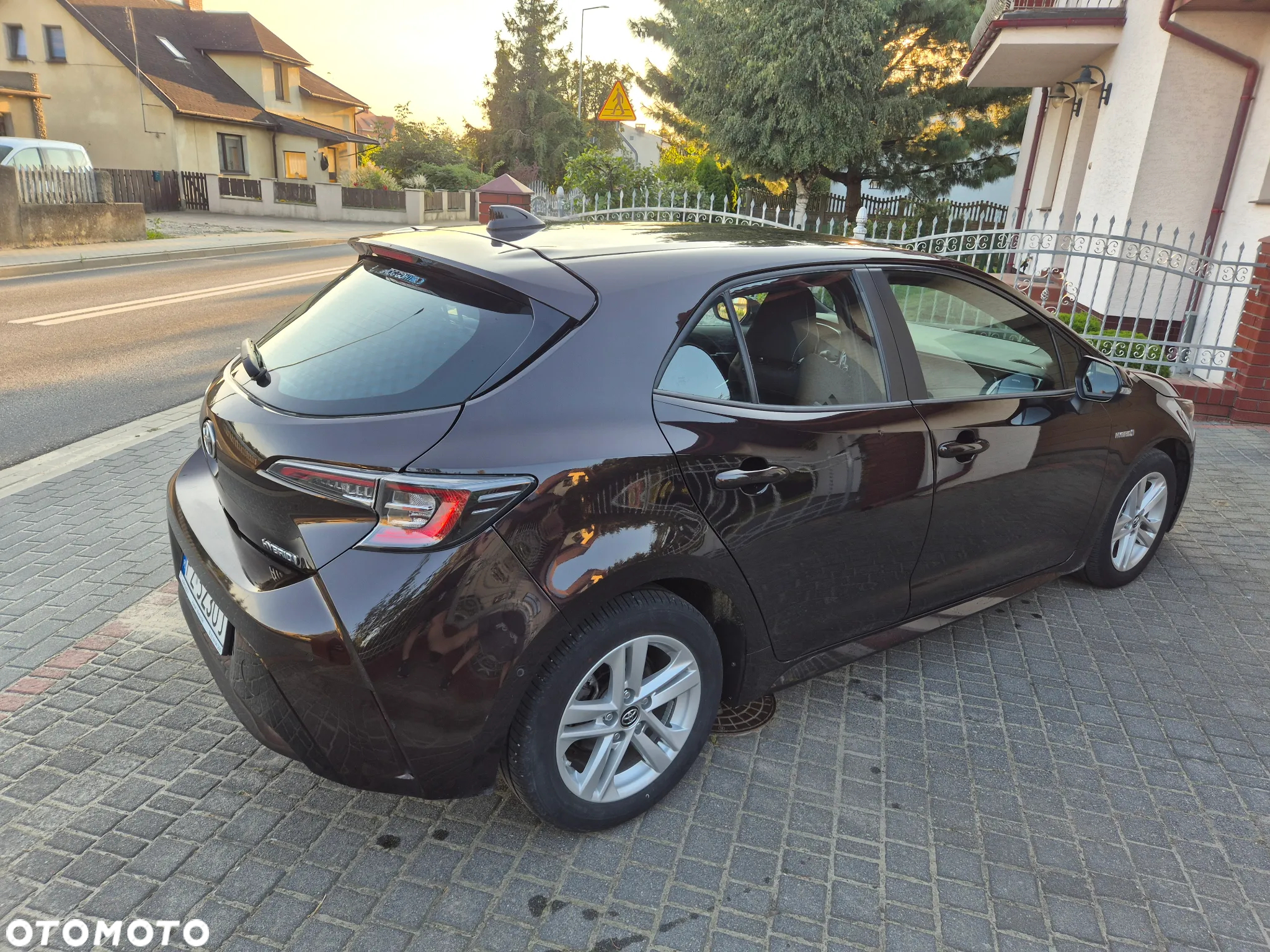 Toyota Corolla 1.8 Hybrid Comfort - 12