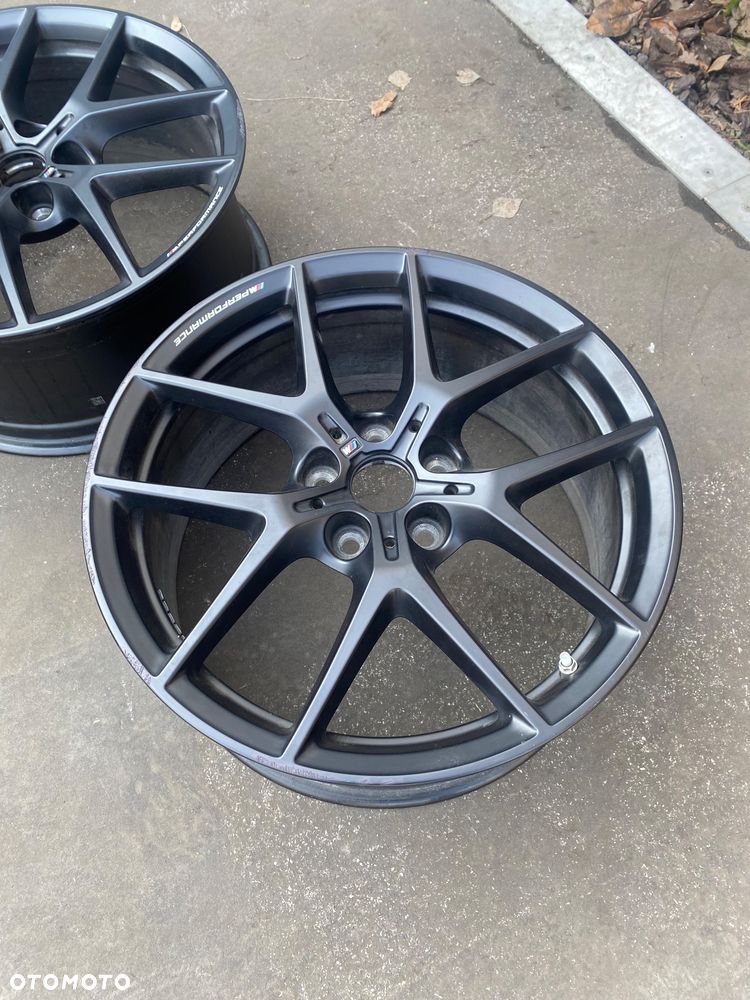 BMW 1 F40 2 II F44 F45 F46 X1 X2 M pakiet M-pakiet ORYGINALNA ! felga aluminiowa 18 cali.   8 J x 18  8Jx18  5x112 5 x 112  ET54 is 54 8092353  8092354 alufelga M PERFORMANCE MPERFORMANCE M-PERFORMANCE 032621 - 2