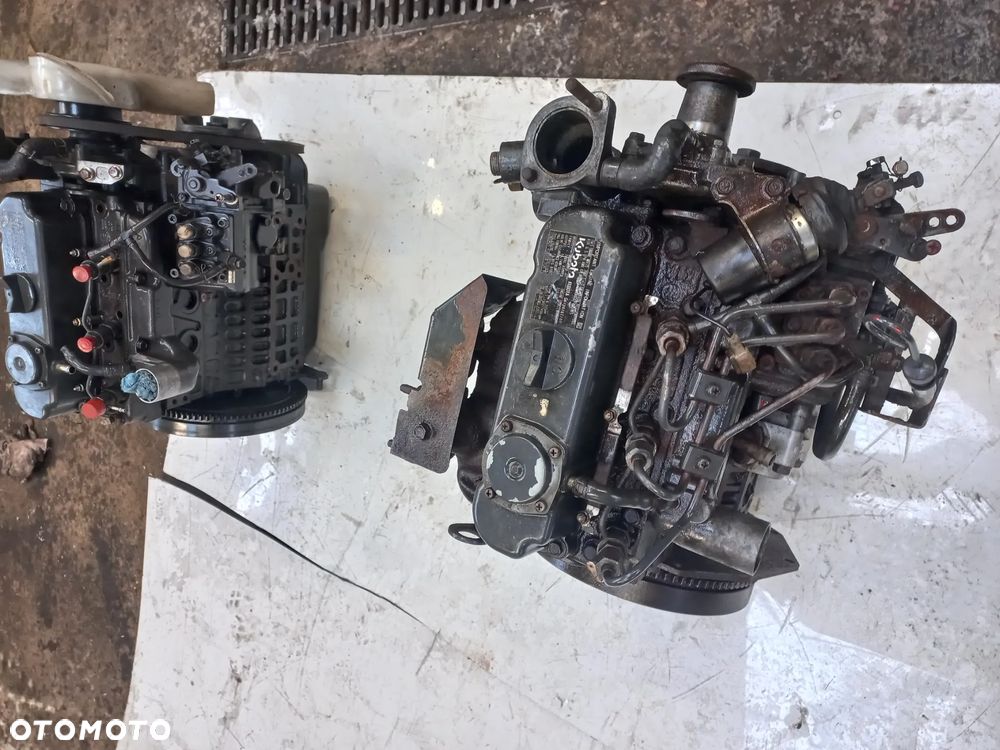 Silnik Części KUBOTA D902 blok,wał,głowica,pompa wtryskowa,korbowód ,tłok,miska olejowa,wtrysk - 10
