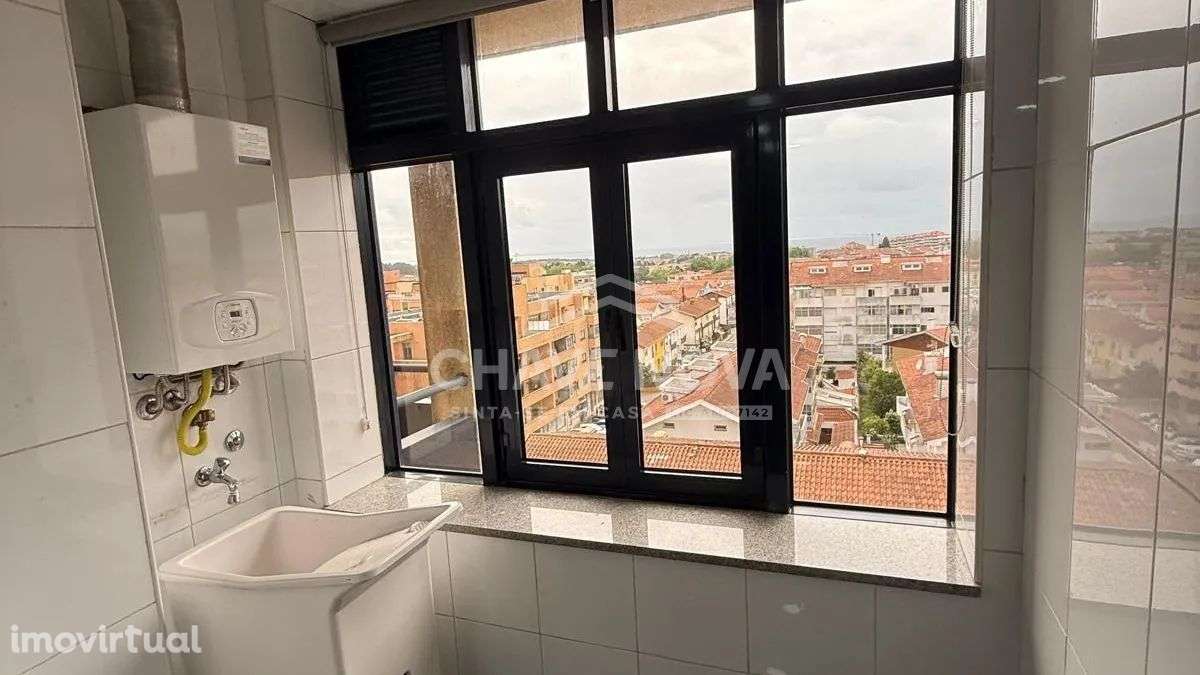 T2+1 situado junto a Santo Ovídio - Grande imagem: 5/18