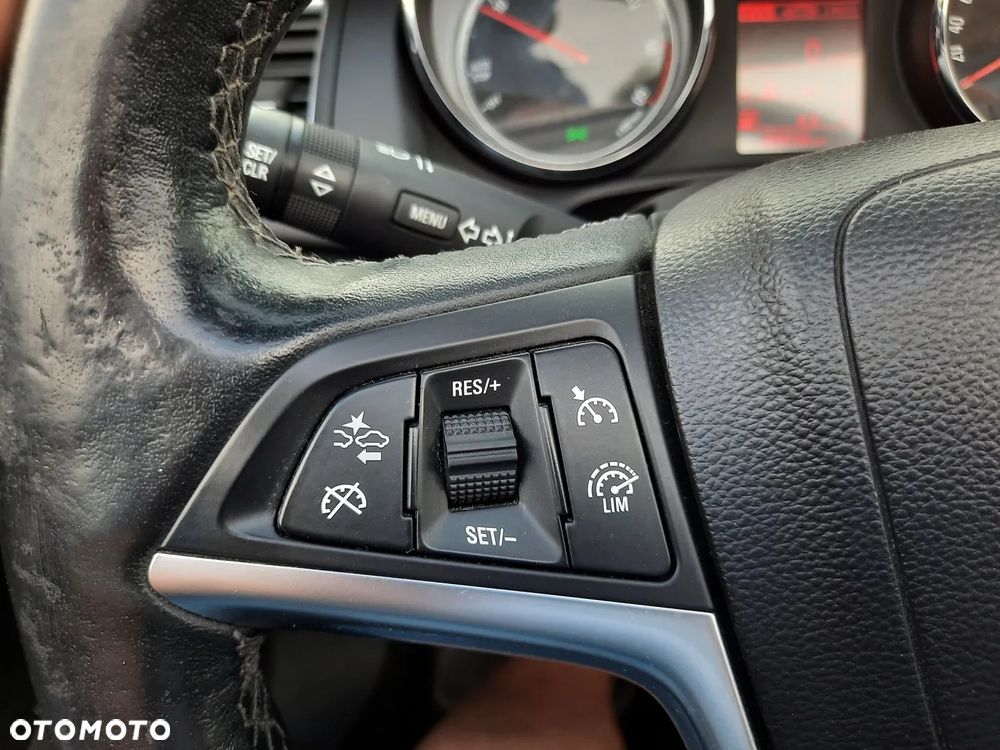Opel Cascada 2.0 CDTI Cosmo S&S - 24