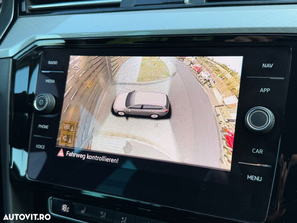 Volkswagen Passat 2.0 TDI SCR DSG Business - 28