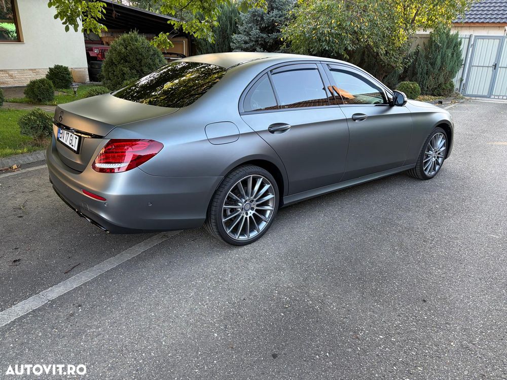 Mercedes-Benz E 220 d 4MATIC Aut. - 2