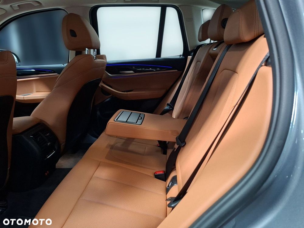 BMW X3 - 18