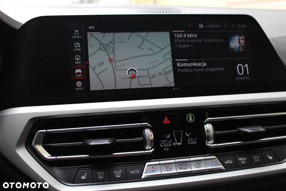 BMW Seria 3 318d Sport Line - 36