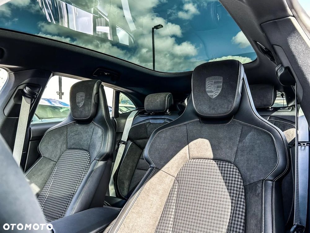 Porsche Taycan 105kWh Sport Turismo Performance Plus - 10