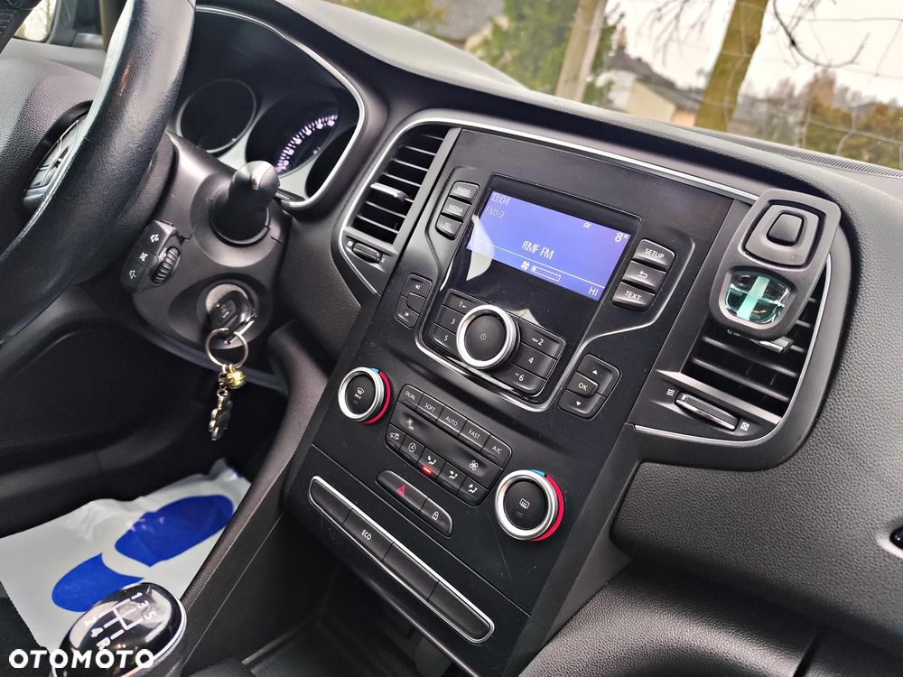 Renault Megane 1.6 SCe Life - 9