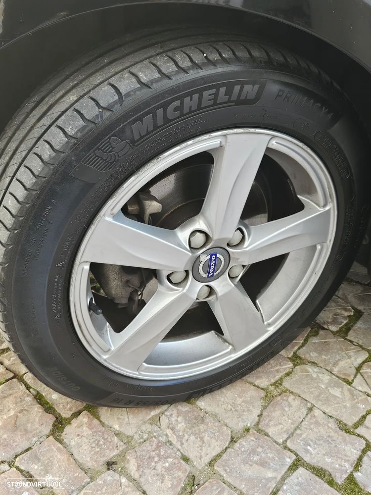 Volvo V40 - 13