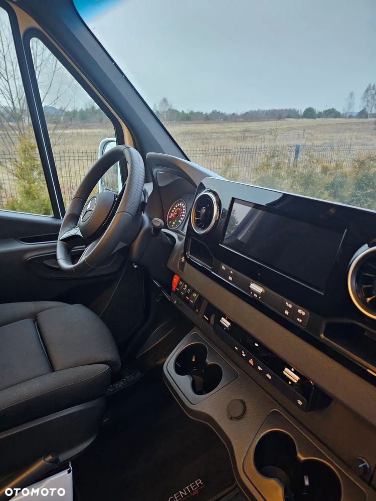 Mercedes-Benz Sprinter 519 - 7