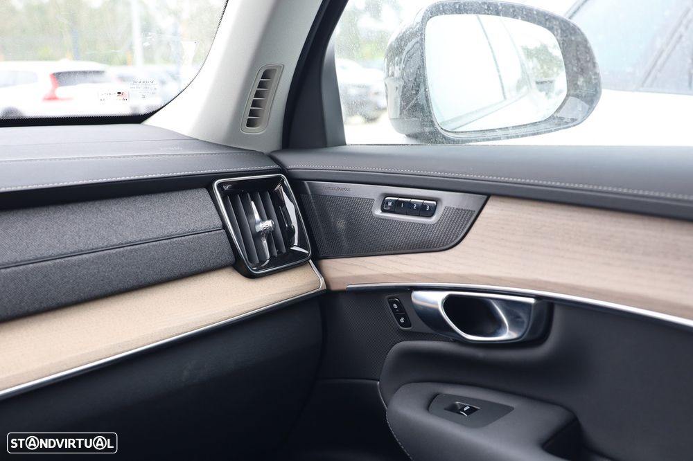 Volvo XC 90 2.0 T8 PHEV Plus Dark AWD - 34