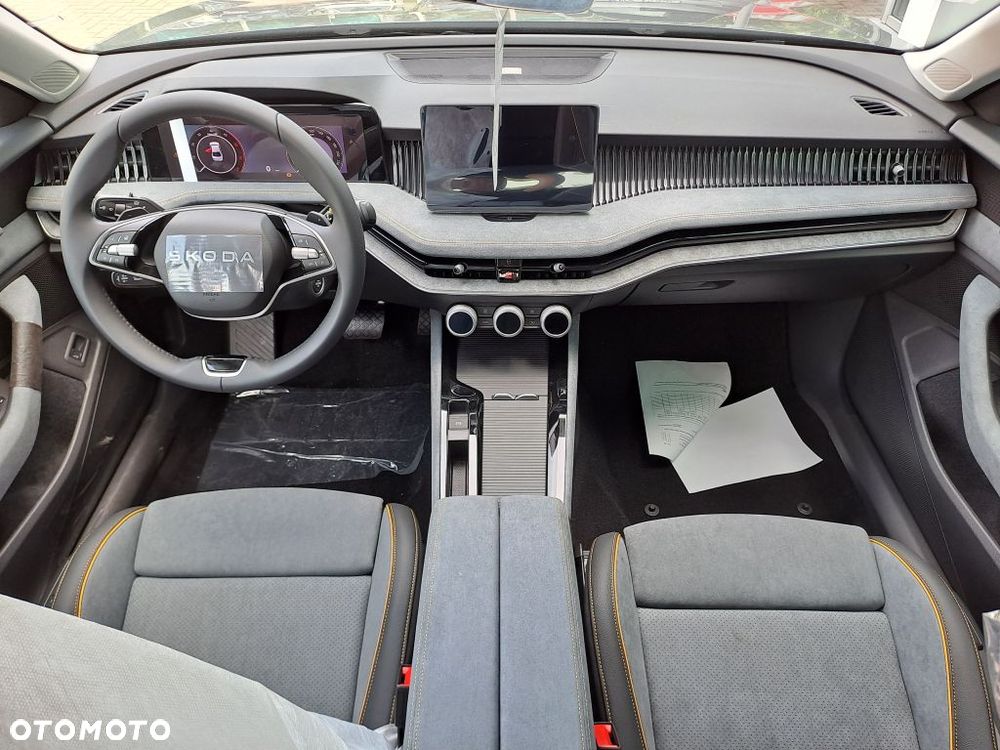 Skoda Superb 2.0 TDI SCR Drive DSG - 8