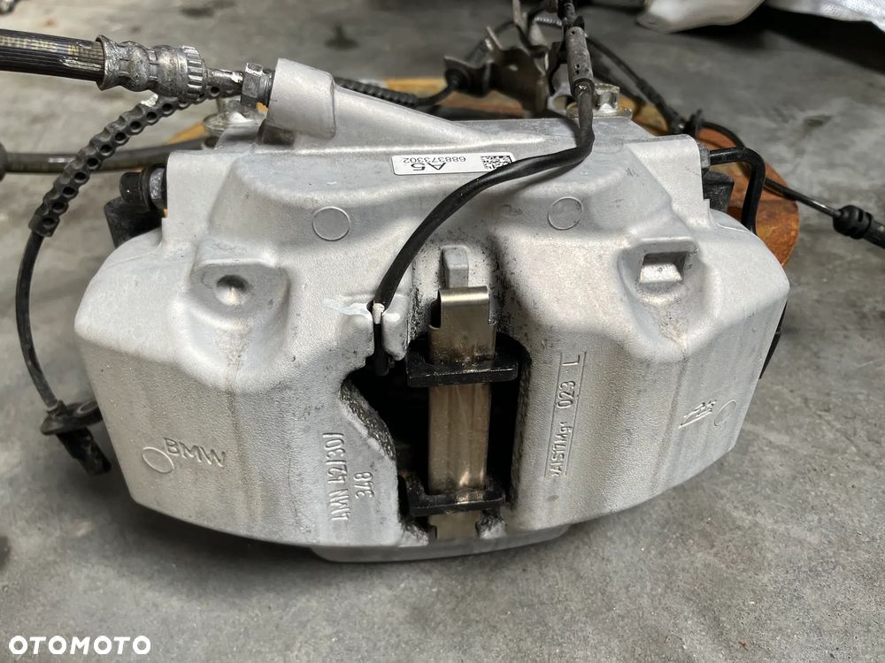 BMW X3 xDrive30d GO1 DISEL 24R ZACISK HAMULCOWY LEWY PRZÓD 6883733 - 3