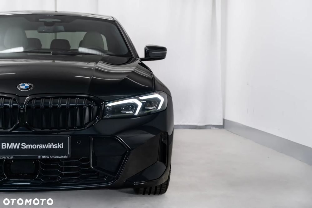 BMW Seria 3 330i xDrive M Sport - 11