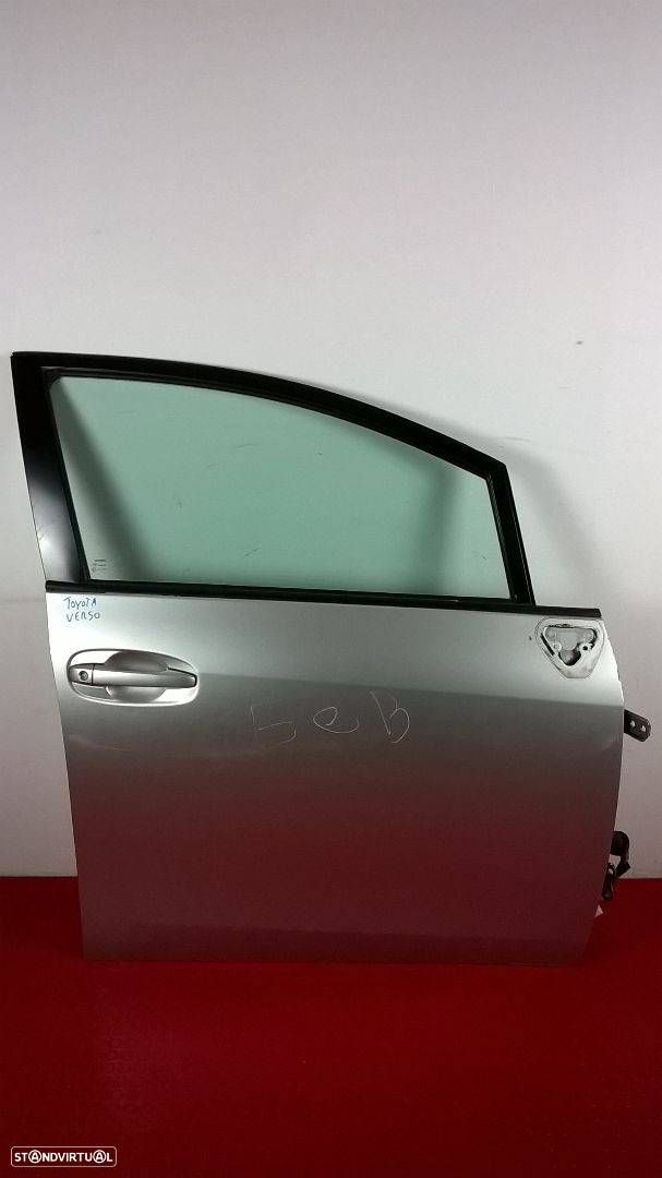 Porta Frente Direita - 670010F020 [Toyota Verso R2] - 2