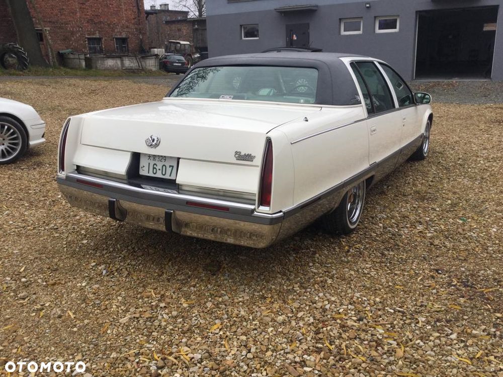 Cadillac Fleetwood - 23