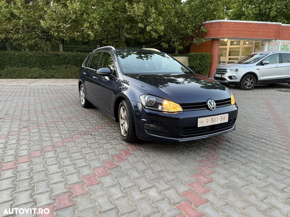 Volkswagen Golf - 2