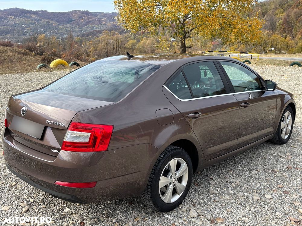Skoda Octavia 2.0 TDI 4X4 STYLE - 9
