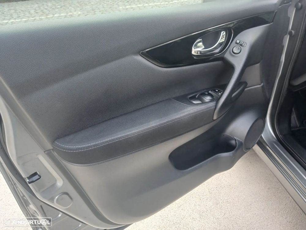 Nissan Qashqai 1.5 dCi N-Connecta RS+PS - 16