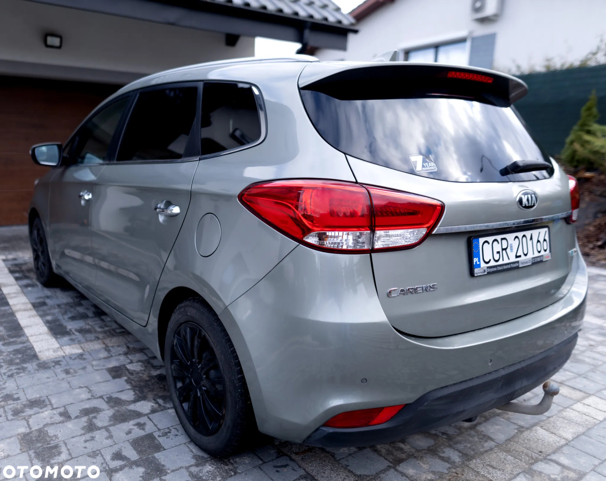 Kia Carens 1.7 CRDi XL 7os - 11