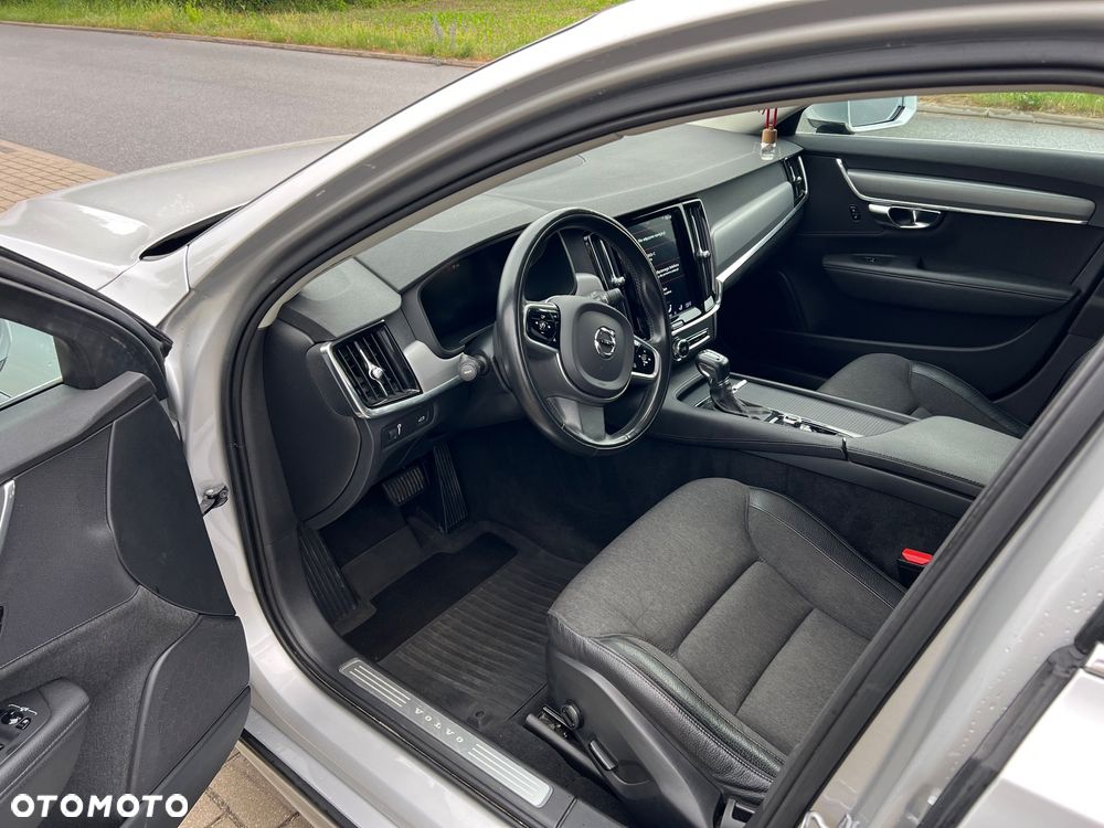 Volvo V90 D4 Momentum Pro - 10