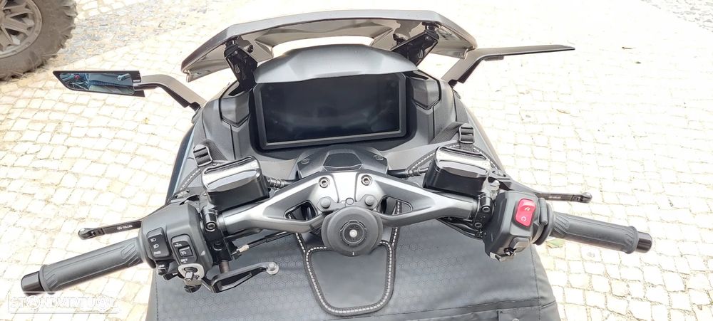 Yamaha TMAX Tech Max - 23