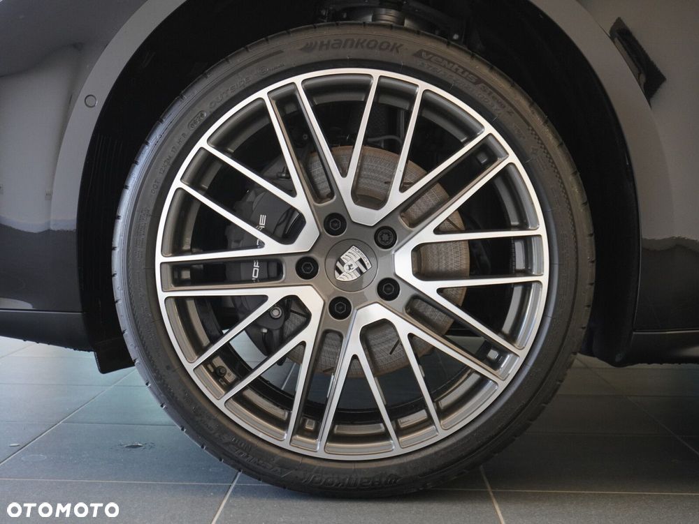 Porsche Panamera 4 - 11
