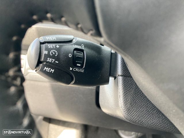 Peugeot 308 SW BlueHDi 130 EAT8 Style - 19