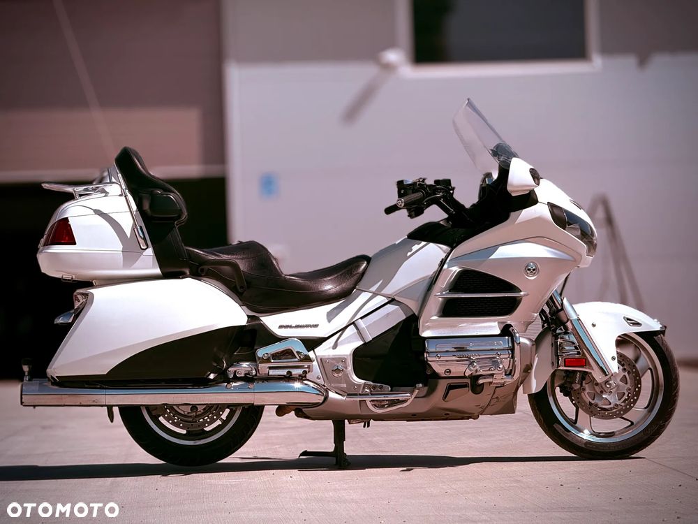 Honda GL - 10
