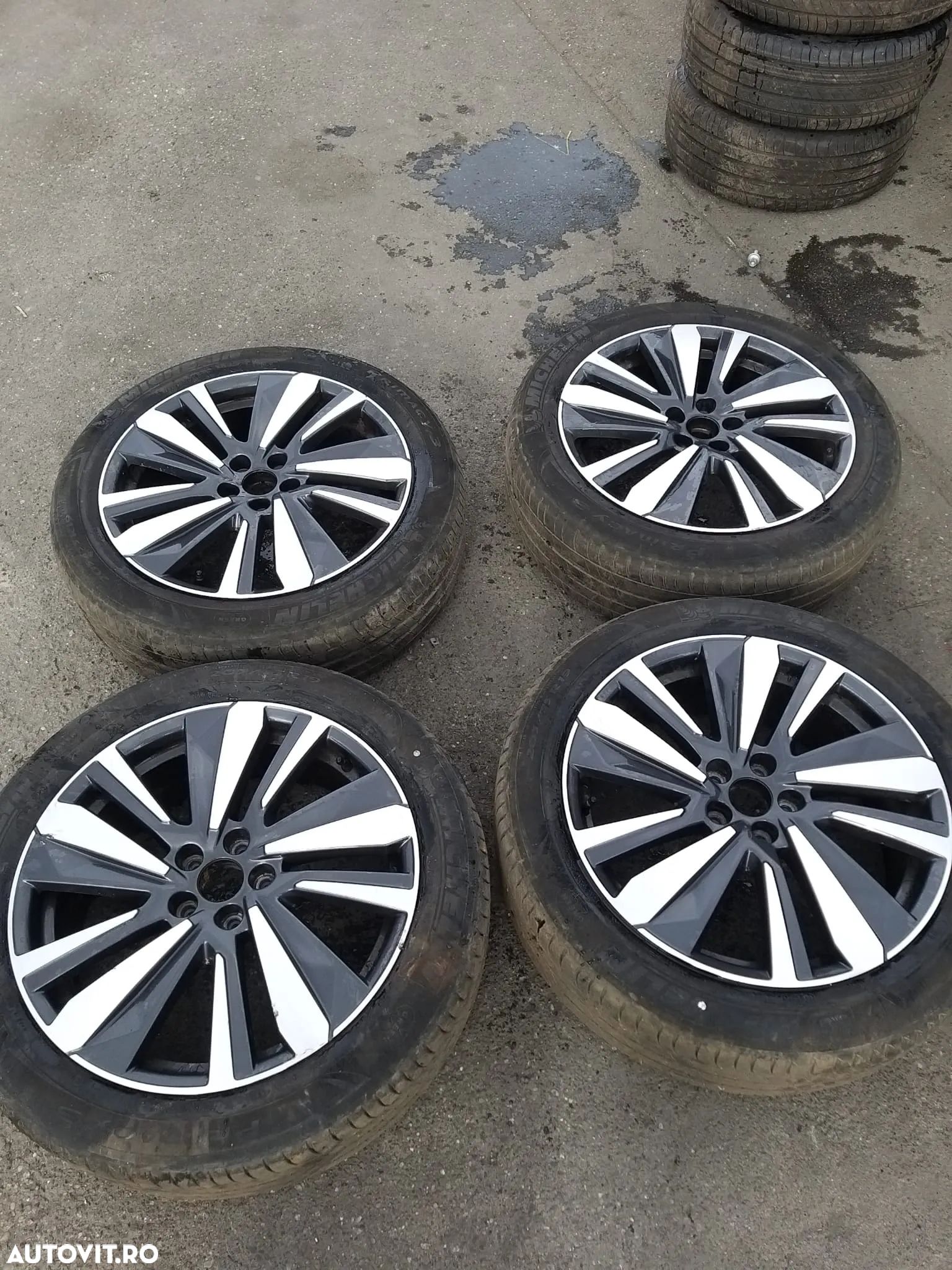 Vand Set 4 x Jante pentru Peugeot 3008, Jante Aliaj Cu Cauciucuri Michelin 205/55R19, ET38 cod: 9809685477 - 1