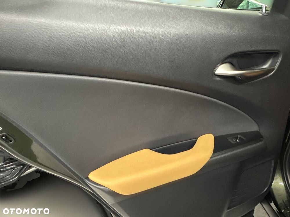 Lexus UX 300h F Sport Design - 14