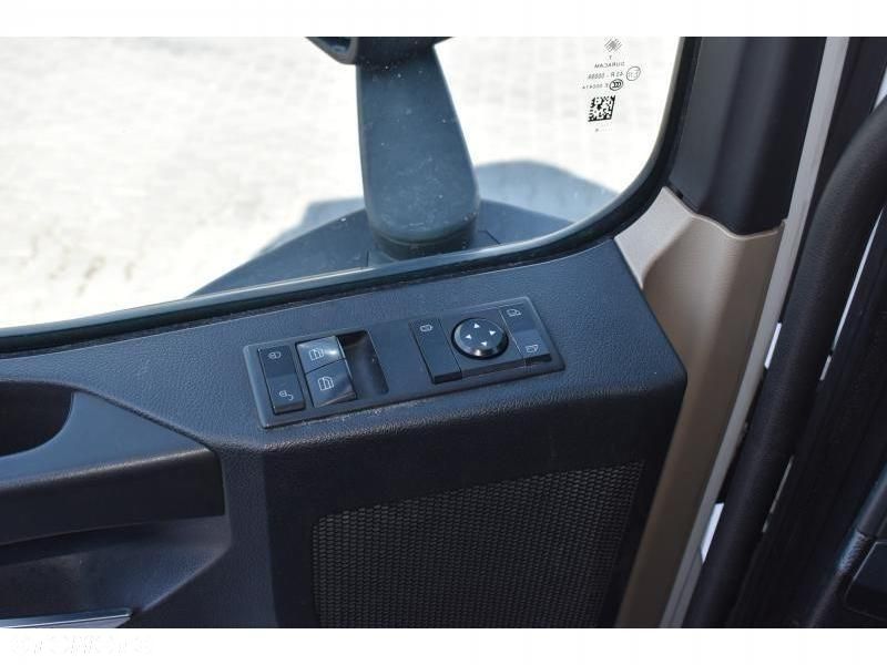 Mercedes-Benz Actros - 27