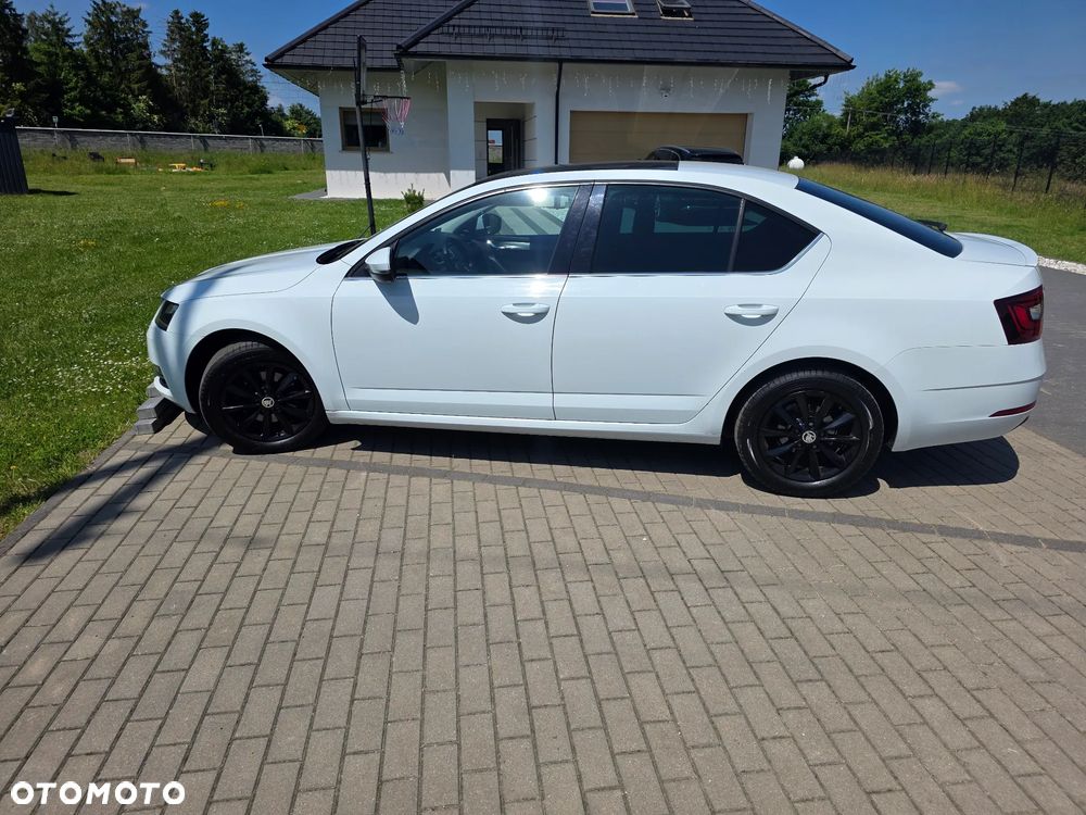 Skoda Octavia 1.4 TSI Clever DSG - 4
