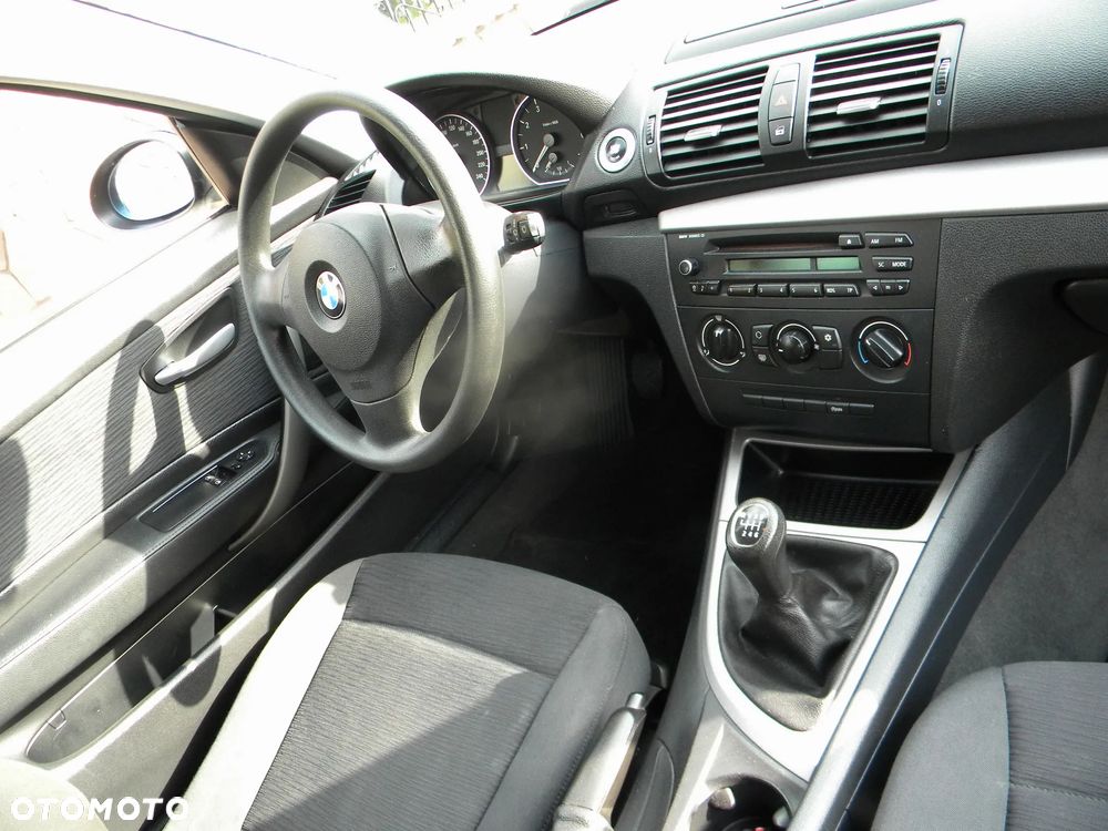 BMW Seria 1 116i - 16
