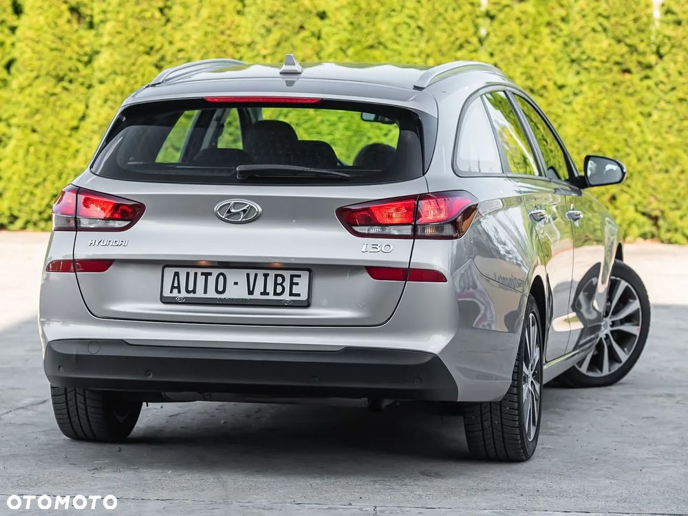Hyundai i30 1.4 T-GDI Premiere Luxury - 12