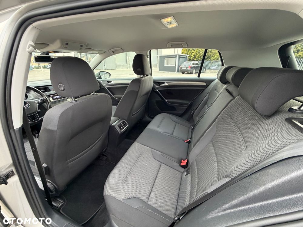 Volkswagen Golf 1.2 TSI Style - 19
